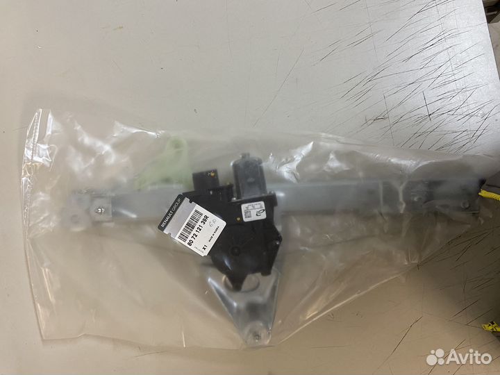 Стеклоподъёмник передней левой двери