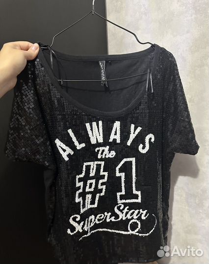 Футболки в пайетках