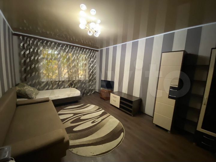 3-к. квартира, 63 м², 1/9 эт.