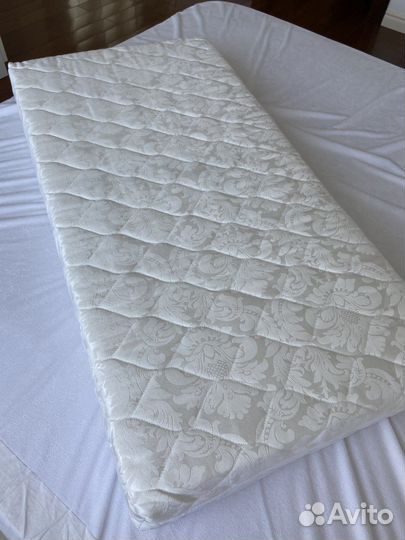 Новый детский матрас и наматрасник