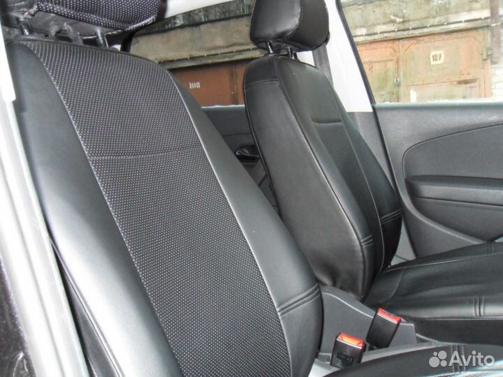 VW Polo Sedan чехлы