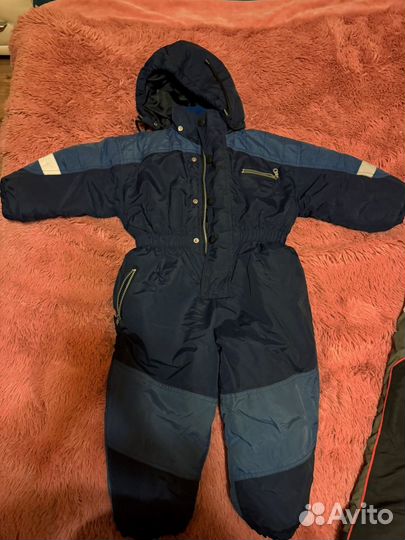 Комбинезон с капюшоном