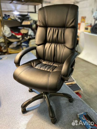 Компьютерное кресло