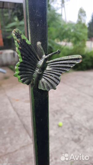 Подставка для цветов напольная металлическая