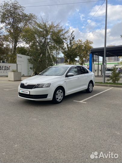 Skoda Rapid 1.6 AT, 2015, 194 500 км
