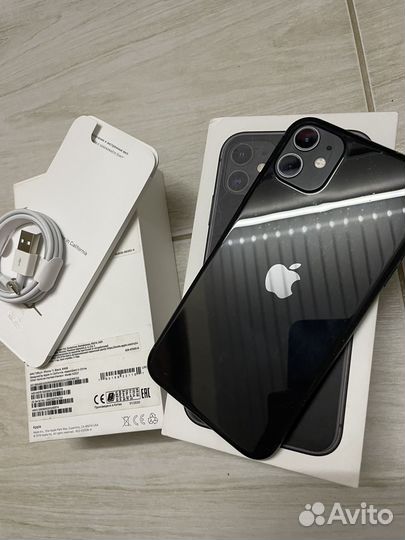 iPhone 11, 64 ГБ
