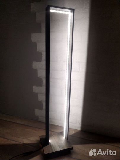 Торшер напольный,светильник напольный