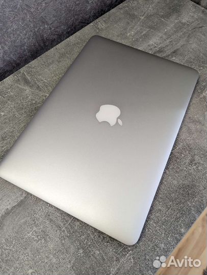 Apple MacBook Pro 13-inch 2015 8/256Gb