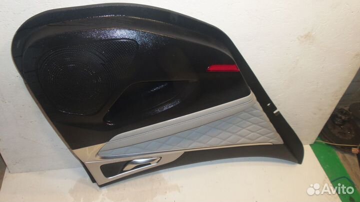 Hyundai Genesis G70 обшивка задняя левая