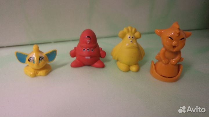 Игрушки из киндер сюрпризов