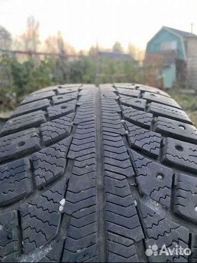 Gislaved Nord Frost 5 215/65 R16