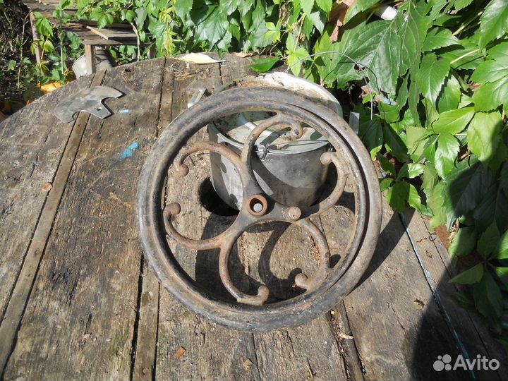 Приводное колесо от швейной машины только самовыво