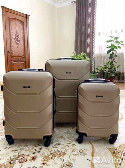 Чемодан на колесах