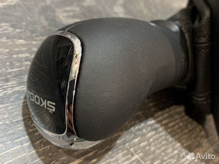 Ручка АКПП Skoda Rapid