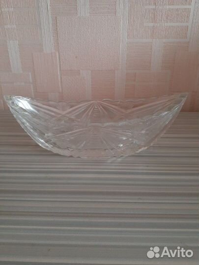 Хрустальная ваза