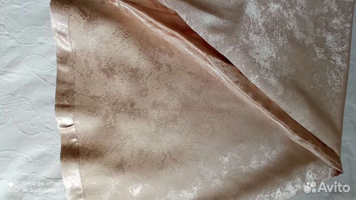 Огромная круглая скатерть