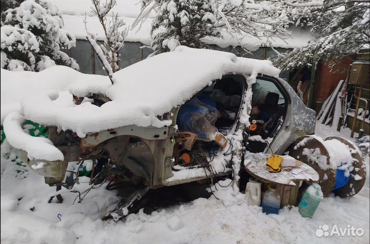 Четверть половина кузов Логан 1 крыша панель крыло