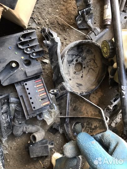 Блок плюсовой клемы Мерседес w211 w219 Mercedes cl