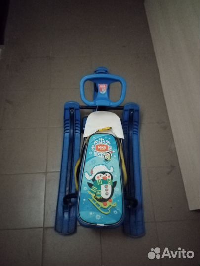 Детский снегокат со спинкой