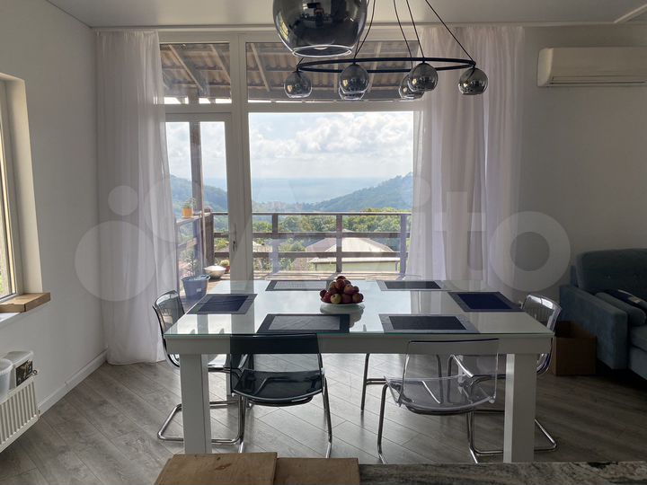 Дом 250 м² на участке 10 сот.