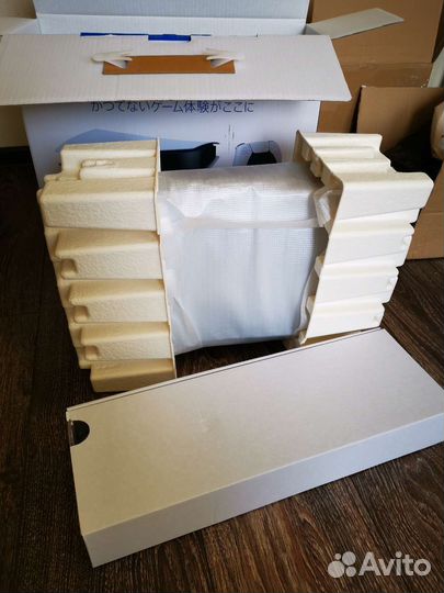 Новая Sony playstation 5, плюс 3игры на дисках