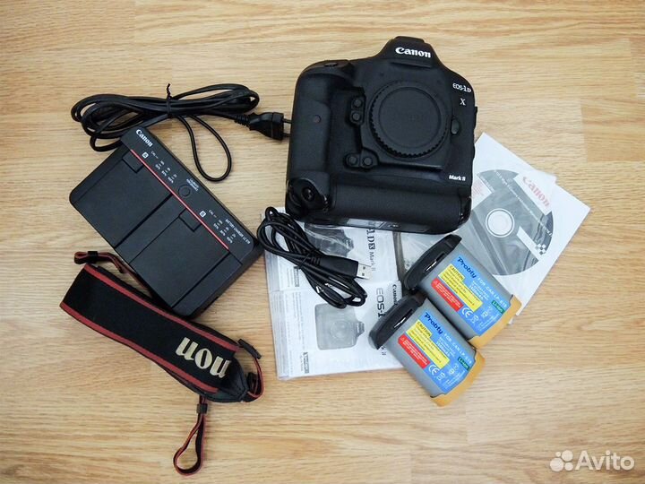 Зеркальная фотокамера Canon EOS 1D X Mark II +2акб
