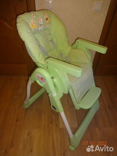 Детский стульчик для кормления