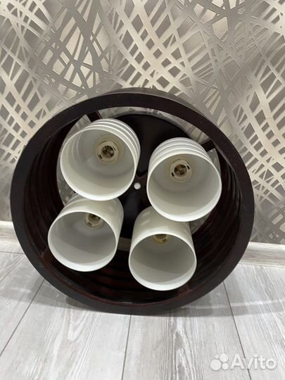 Люстра потолочная из дерева бу