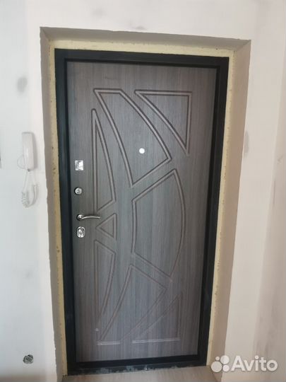 Дверь входная металлическая