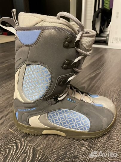 Сноубордические ботинки. Nidecker. 37 размер