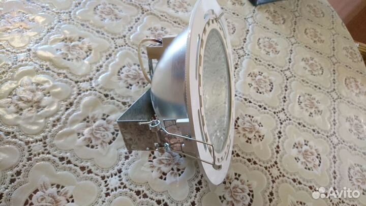 Светильник потолочный