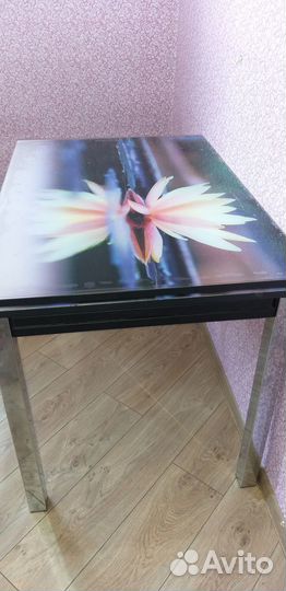 Кухонный стол