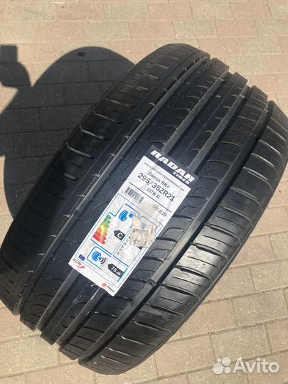 Radar Tyres Dimax R8 295/35 R21 107W