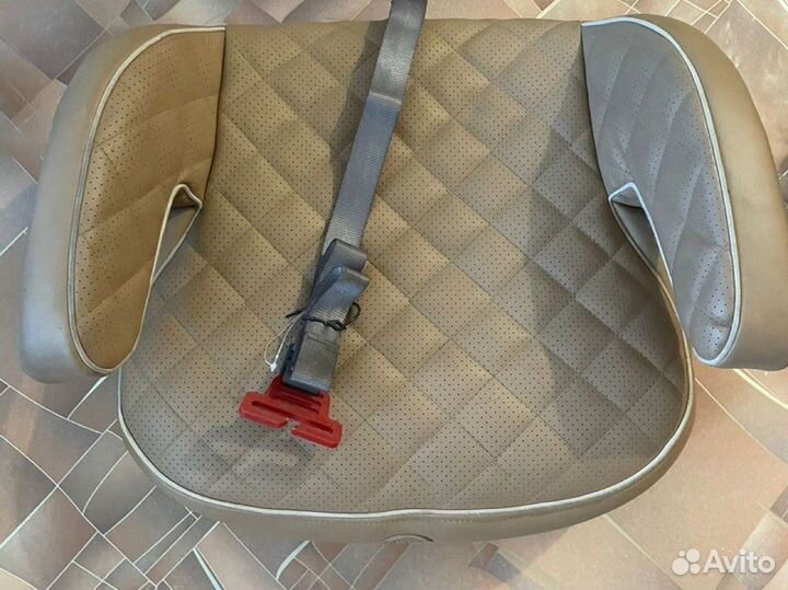 Автокресло бустер