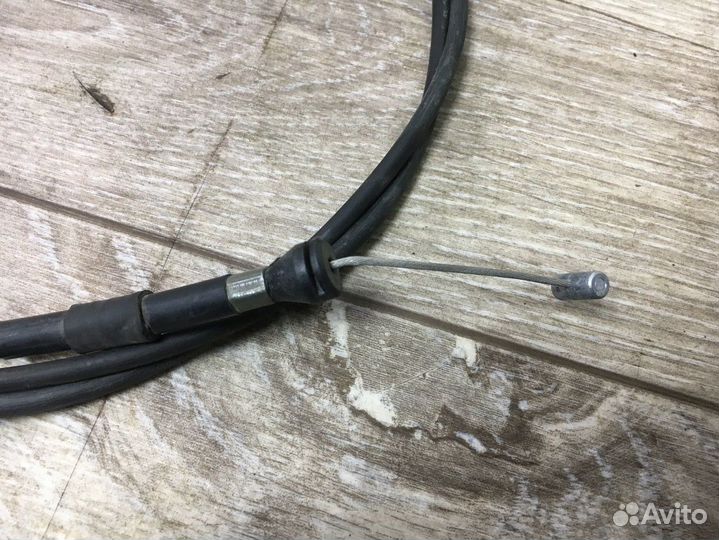 Трос капота Subaru Forester SG (2002—2005)
