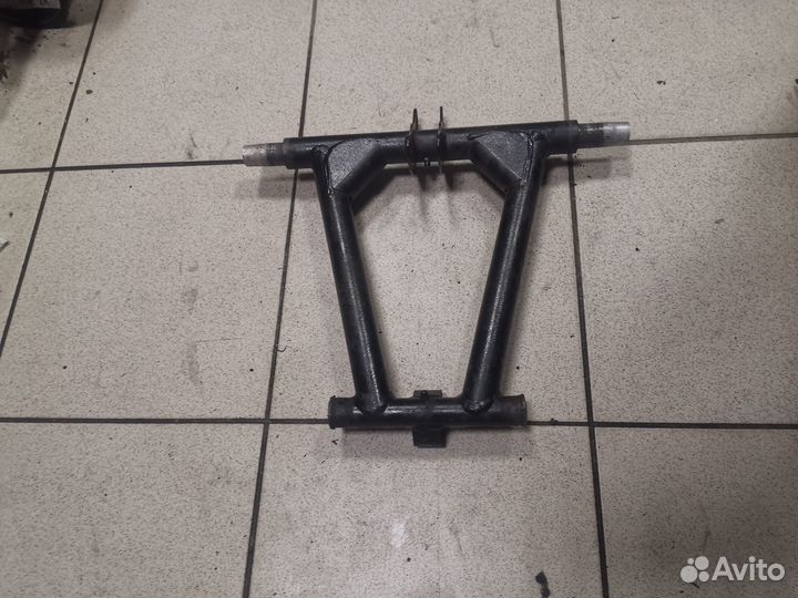 Маятник задний Arctic Cat xf800