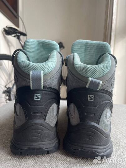 Трекинговые ботинки Salomon