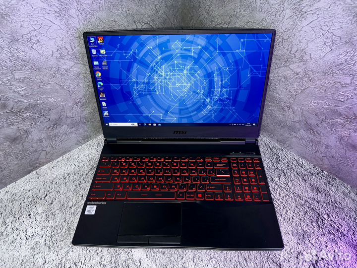 Игровой ноутбук Msi на Core i7-10750H/ 1650 Ti