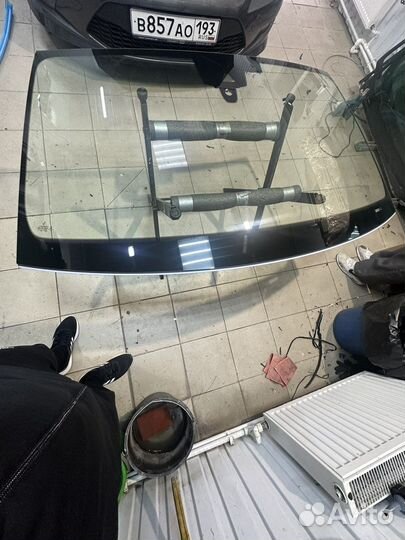 Оригинальное стекло Porsche macan