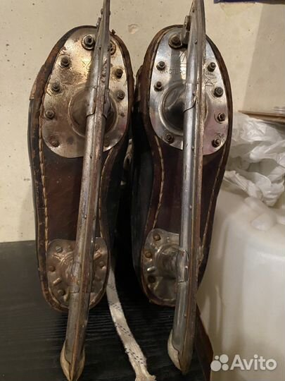 Коньки хоккейные профессиональные 42 размер