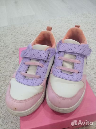 Кроссовки для девочки