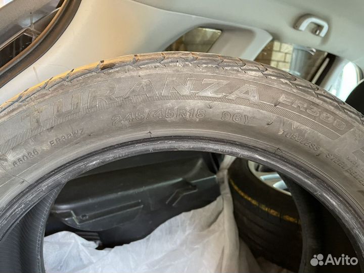 Bridgestone Turanza ER300 245/45 R18 и 275/40 R18 99Y
