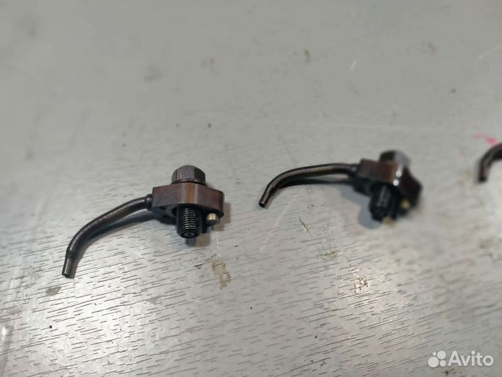 Форсунка маслянная Honda Accord 7 2.4