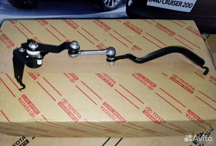 Датчик положения кузова Toyota