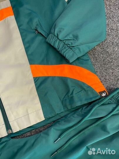 Спортивный костюм adidas в стиле 90х