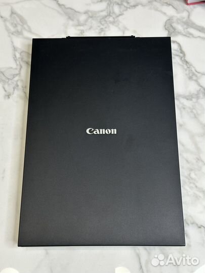 Сканер Canon Lide 300