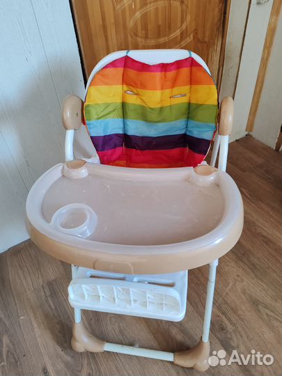 Детский стульчик для кормления