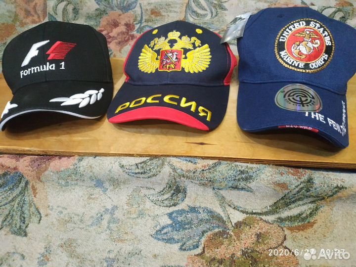 Три новые бейсболки,F-1