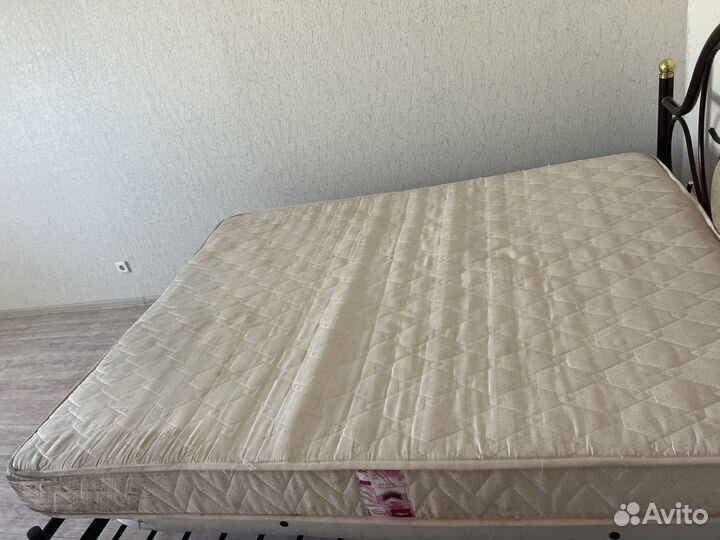 Продам матрац 2000*1600
