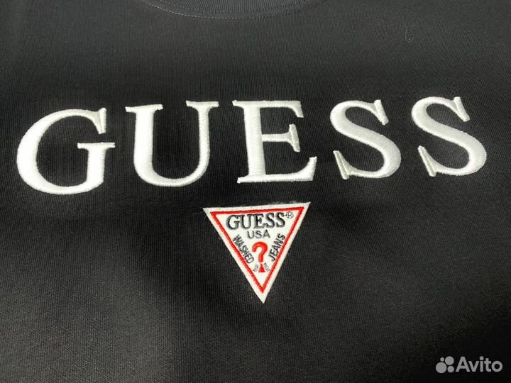 Уютный свитшот Guess для вашего гардероба